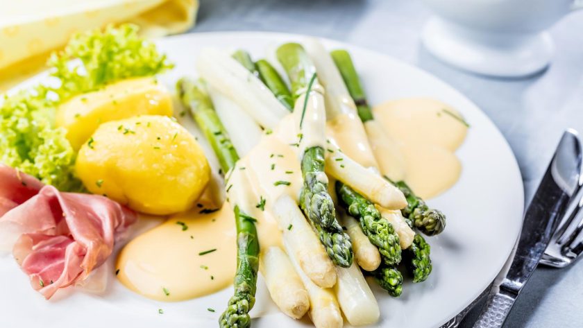 Asparagi bolliti
